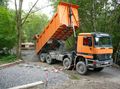 Erster Gleisschotter